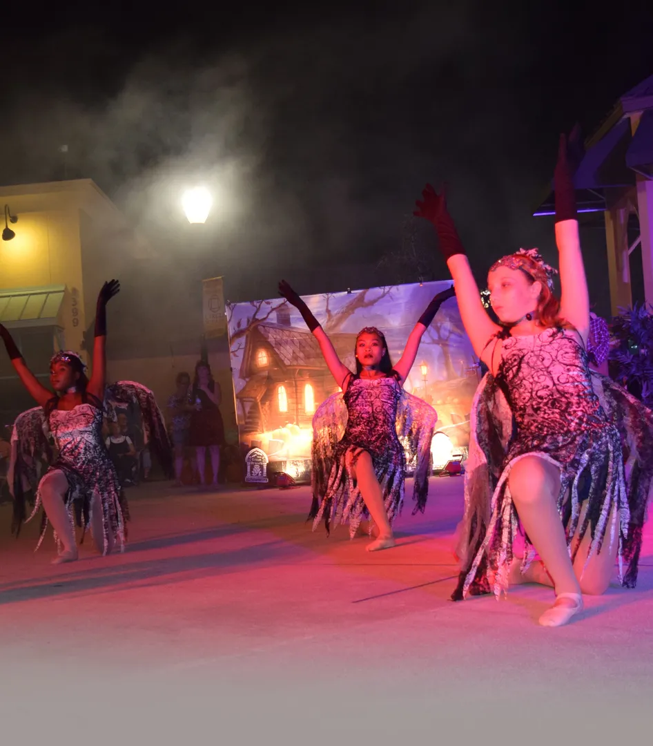 dancers at citizen circle in Ocala Florida